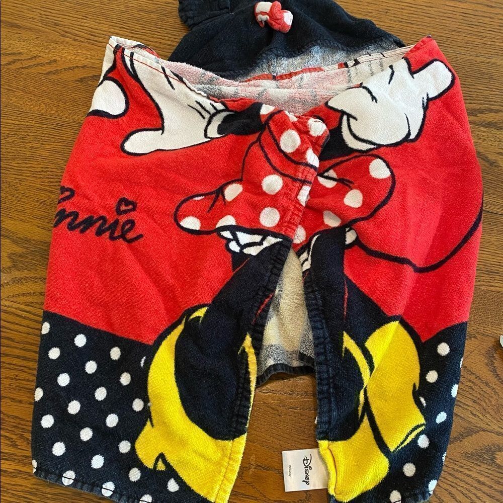 Kids Disney Minnie Mouse Hooded Towel